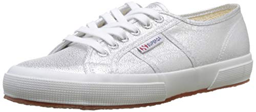 Zapatillas de lona plateadas superga casual y chic con plataforma