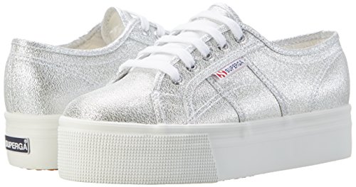 Zapatillas de lona plateadas, superga y chic, con forma extraplana.